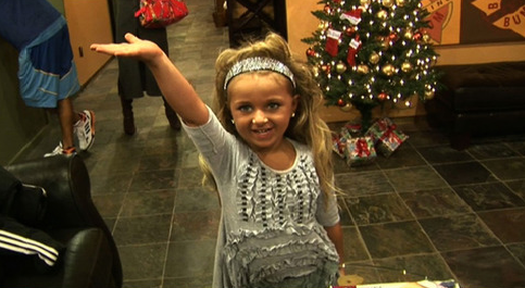 Celeb News » Toddlers & Tiaras Smackdown: Isabella Barrett Goes OFF on Paisley Dickey!