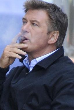 Alec Baldwin, Cigar