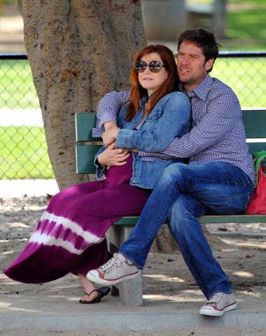 Alyson Hannigan, Husband