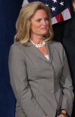 Roseanne Barr on Ann Romney: A Clueless Liar! » Gossip/Ann Romney