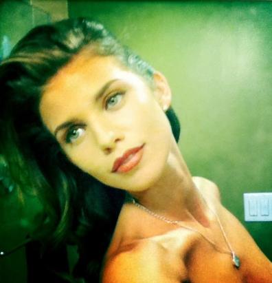 AnnaLynne McCord Topless Twit Pic