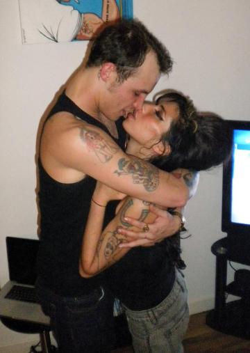 Blake Fielder-Civil and Amy Winehouse Kissing