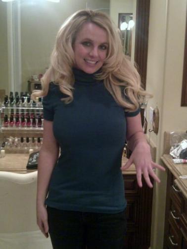 Britney Spears Engagement Ring Photo
