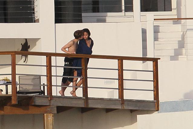 While on vacation together over New Year's weekend Justin Bieber and Selena