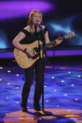 Crystal Bowersox Does it Again