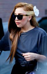 Gaga, Brown Hair