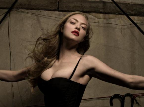 Amanda Seyfried is a sexy young actress famous for Big Love and Mamma Mia