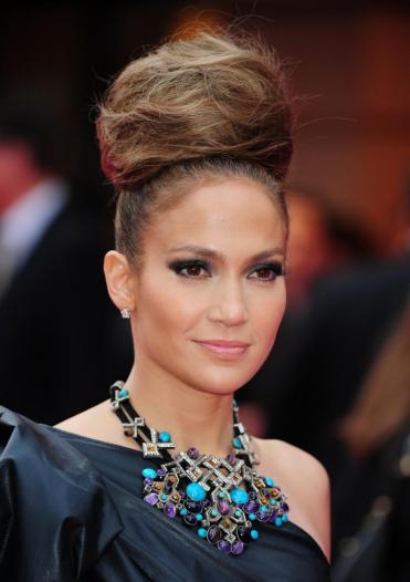 jennifer lopez on the floor hair. Look at how she wore her hair
