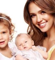 Jessica Alba and Daughters