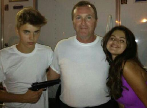 Justin Bieber Prop Gun Pic