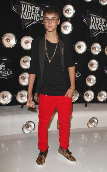 Justin Bieber VMA Outfit