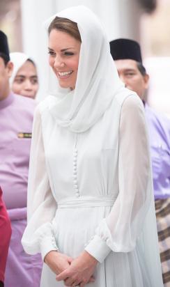 Kate Middleton Visits Mosque