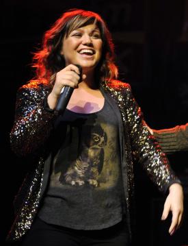 Kelly Clarkson Live