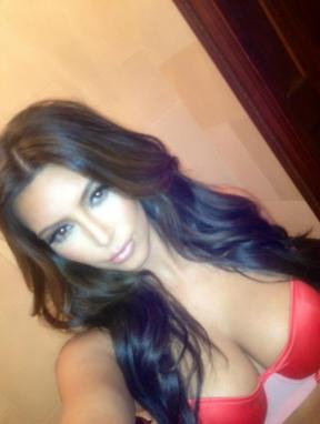 Kim Kardashian Bikini Tweet