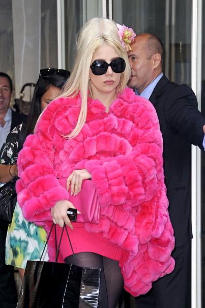 Lady Gaga, Fur Coat