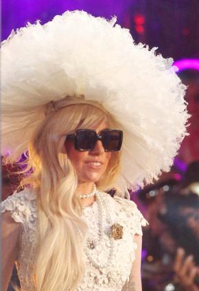 Follow the jump to see the rarest of Lady Gaga pictures - one that reveals 