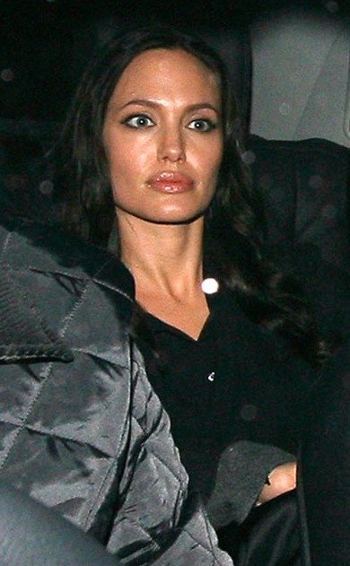 angelina jolie lips real. Angelina Jolie: Real or Wax?