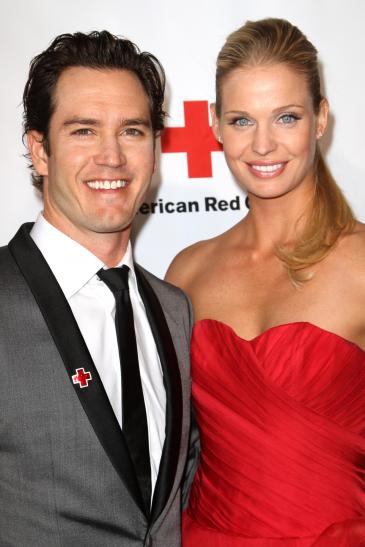 Mark-Paul Gosselaar and Catriona McGinn