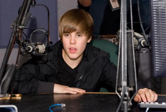 very cute justin bieber pictures. Justin Bieber Gives Radio