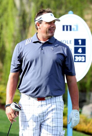 Roger Clemens Plays Golf