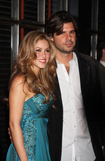 Shakira and Antonio De La Rua