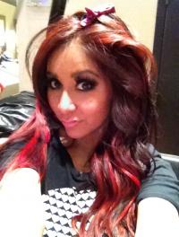 Snooki Goes Red