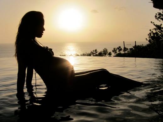 Vanessa Minnillo Pregnant Bikini Photo