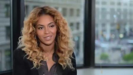 Beyonce Reads Letter to Michelle Obama