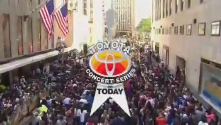 Chris Brown - Forever (Live on Today Show 2012)