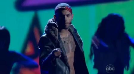 Chris Brown - "Turn Up The Music" (Billboard Music Awards 2012)