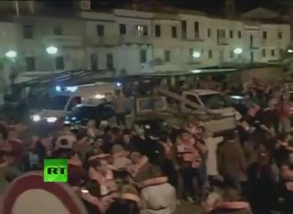 Costa Concordia Passengers Escaping