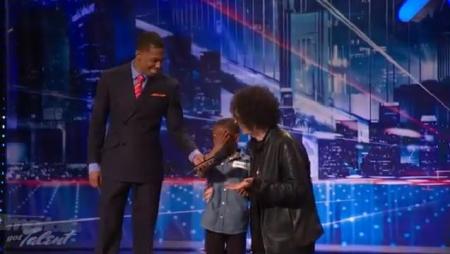Howard Stern Comforts Crying Contestant