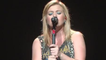 Kelly Clarkson - "Cold Desert"