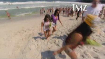 Snooki Wasted on Jersey Shore!