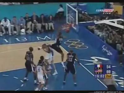 Vince Carter Dunk on Frederic Weis